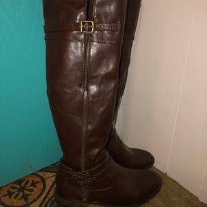 brown zip up tall boots